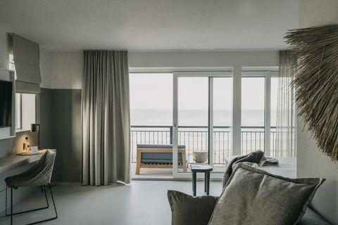 strandhotel cadzand bad, mooiste hotels aan het strand, chantal arnts