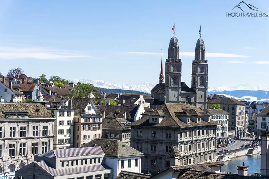 Blick vom Lindenhof auf das Grossmünster