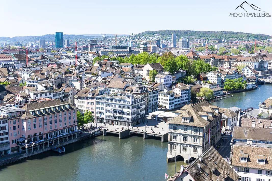 Ausblick vom Grossmünster aus dem Turm