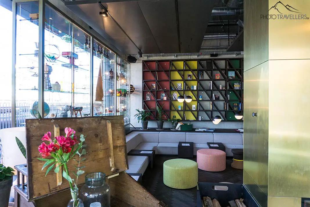 Im Inneren des 25 Hours Hotels Zürich